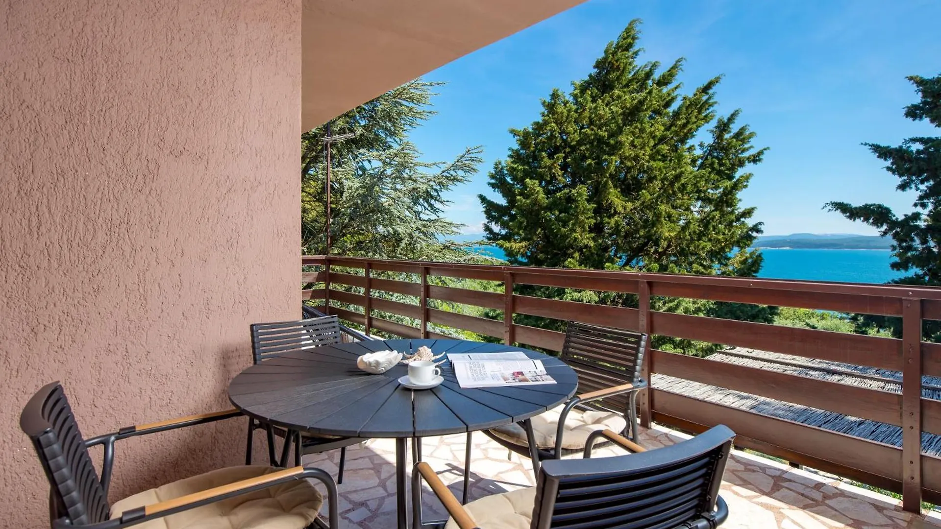 Villa Pinia Holiday Home With A Pool